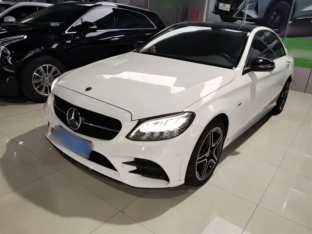 Mercedes-Benz C-Class — фото 1