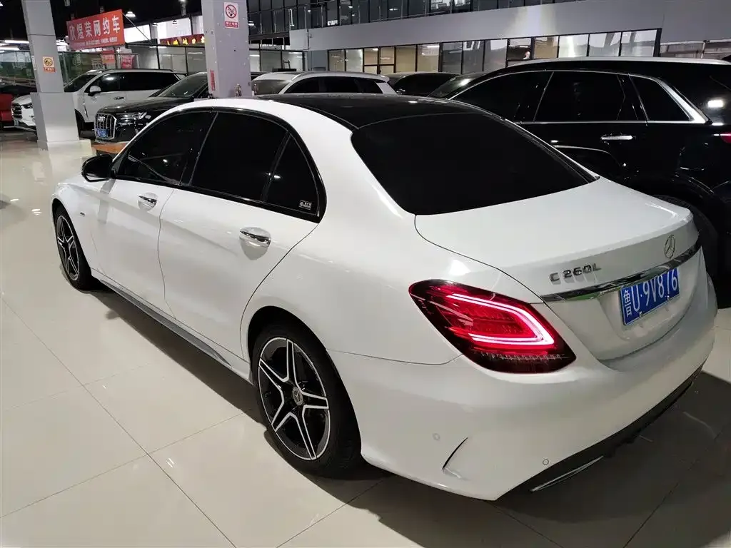 Mercedes-Benz C-Class — фото 10