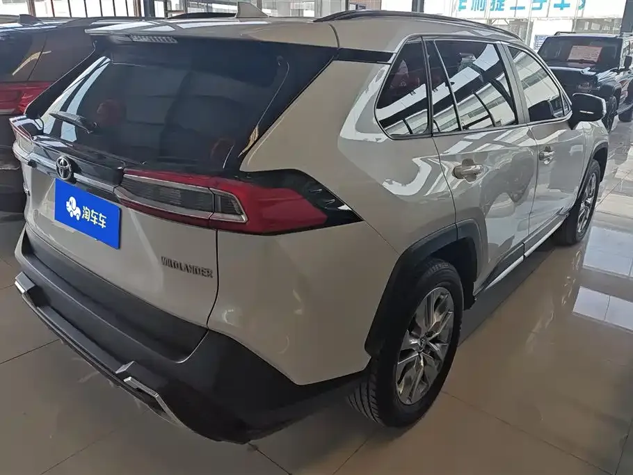 Toyota Wildlander — фото 10