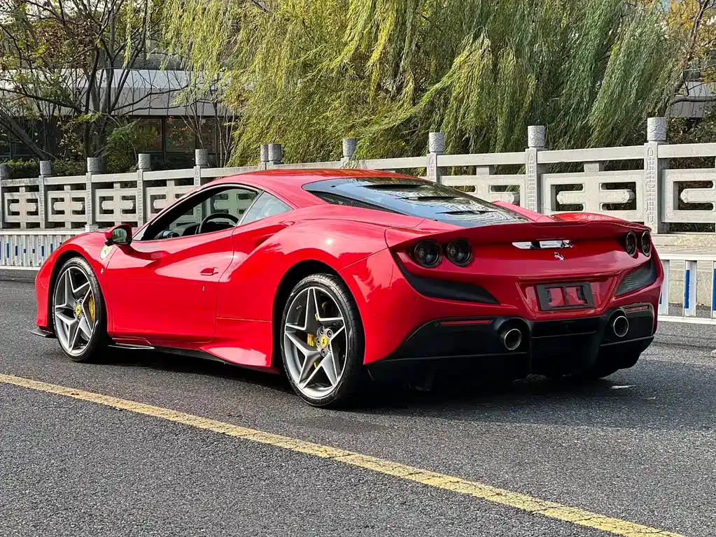 Ferrari F8 — фото 9