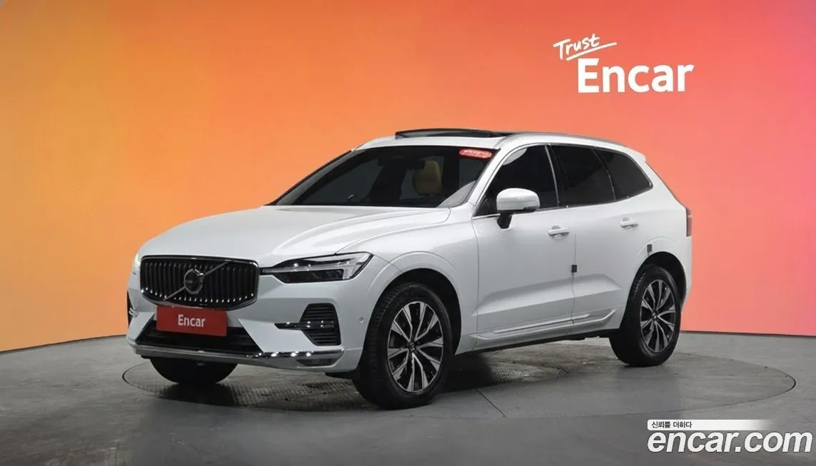 Volvo XC60 — фото 1