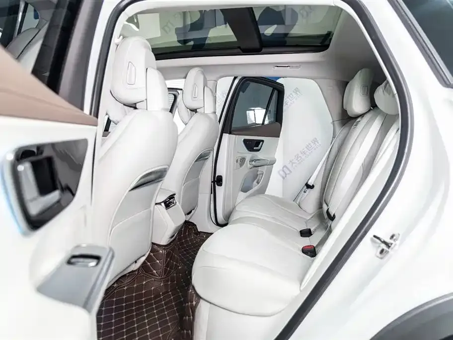 Mercedes-Benz EQE SUV — фото 2