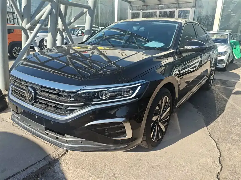 Volkswagen Passat — фото 10