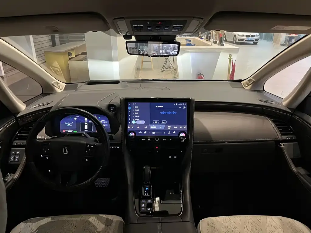 Toyota Vellfire — фото 5