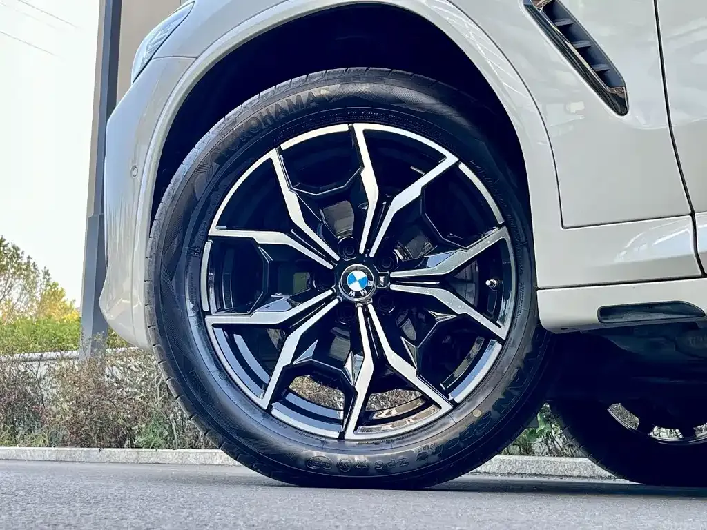 BMW X4 — фото 4