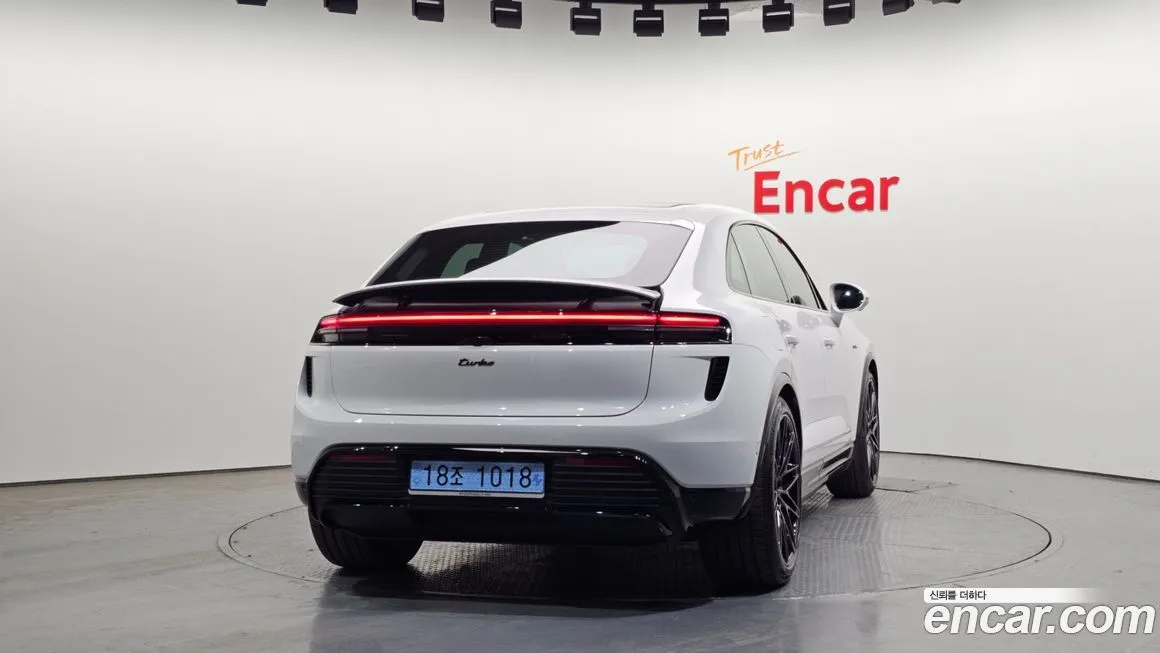 Porsche Macan — фото 4