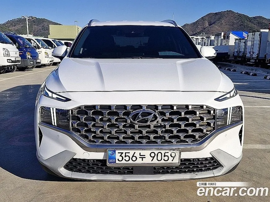 Hyundai Santafe — фото 1