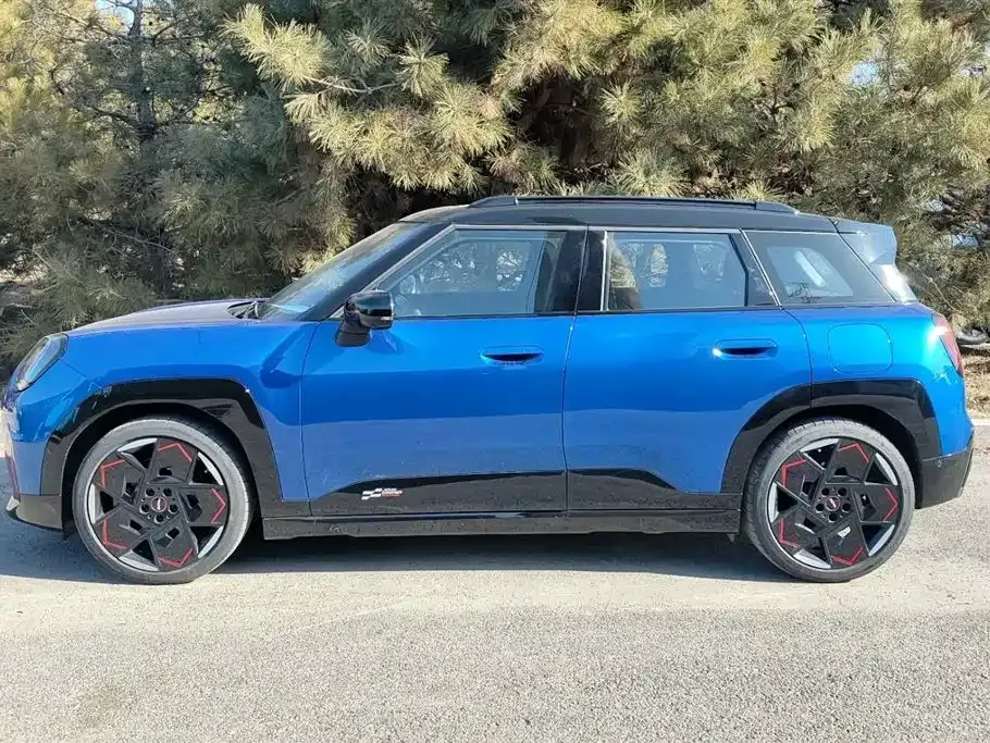 MINI Aceman JCW Electric — фото 5
