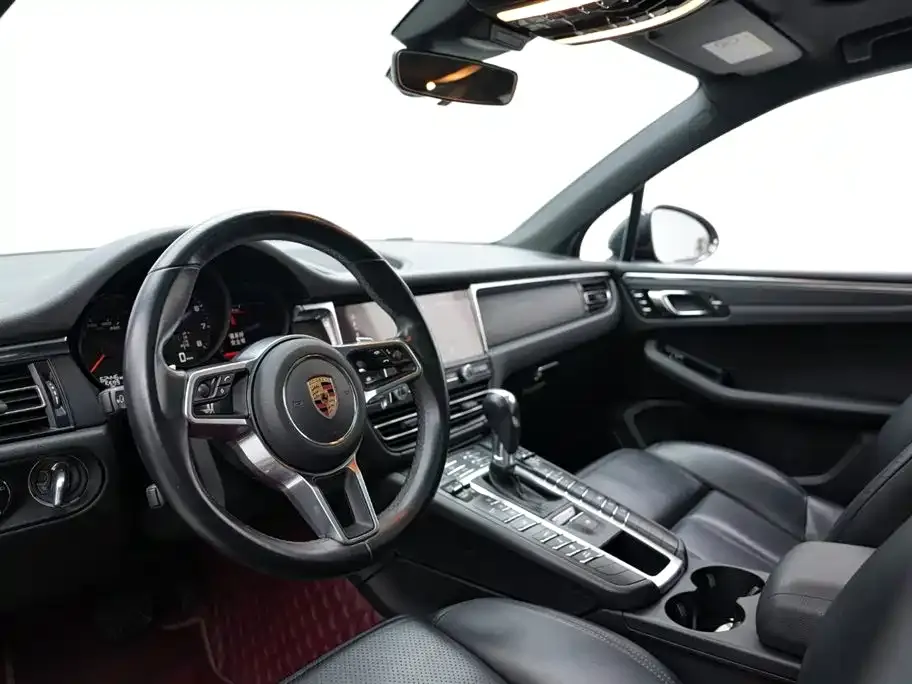 Porsche Macan — фото 5