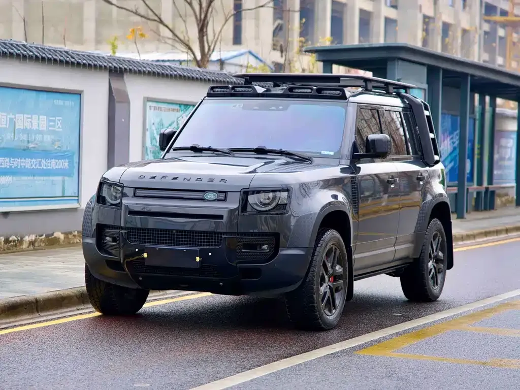 Land Rover Defender — фото 1