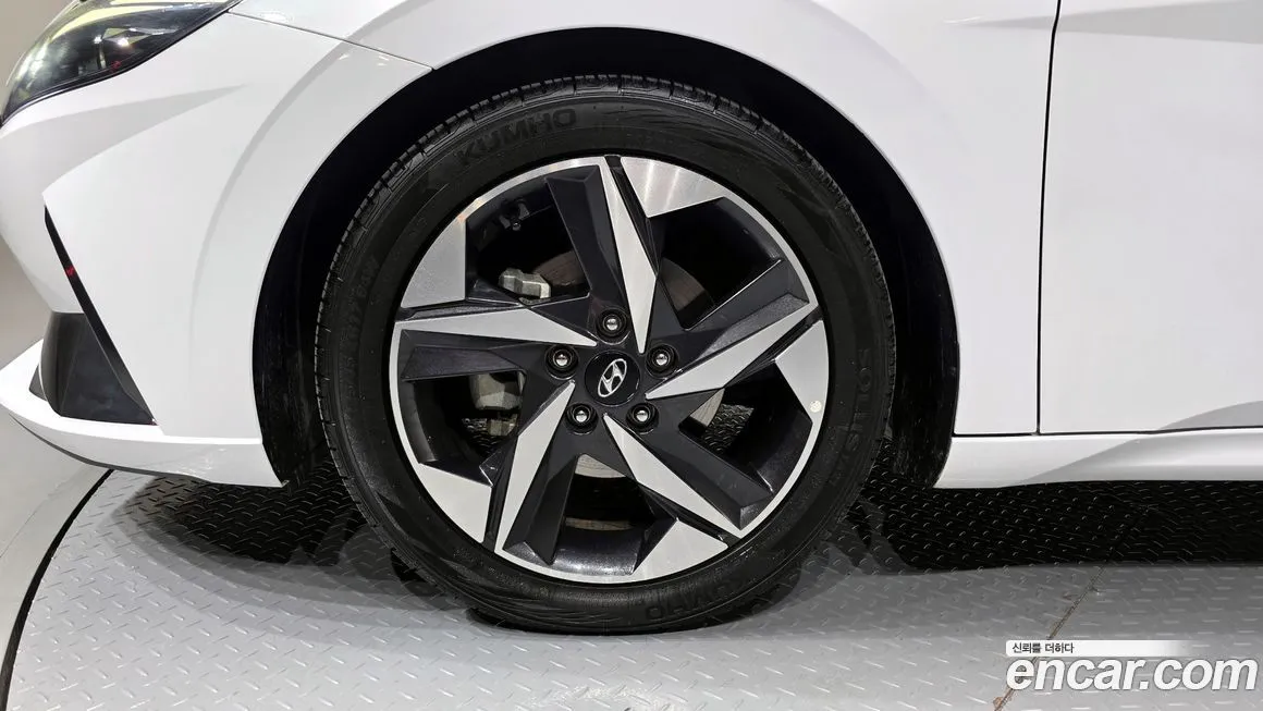 Hyundai AVANTE — фото 5