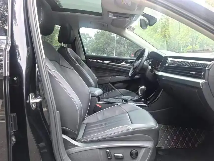 Volkswagen Passat — фото 7