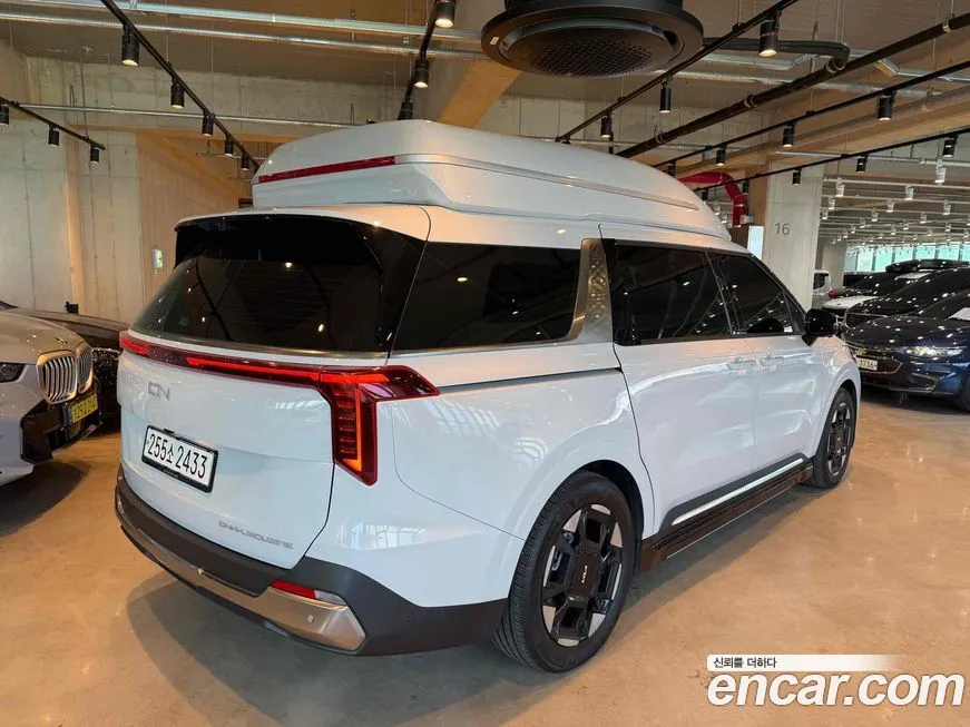Kia Carnival — фото 10