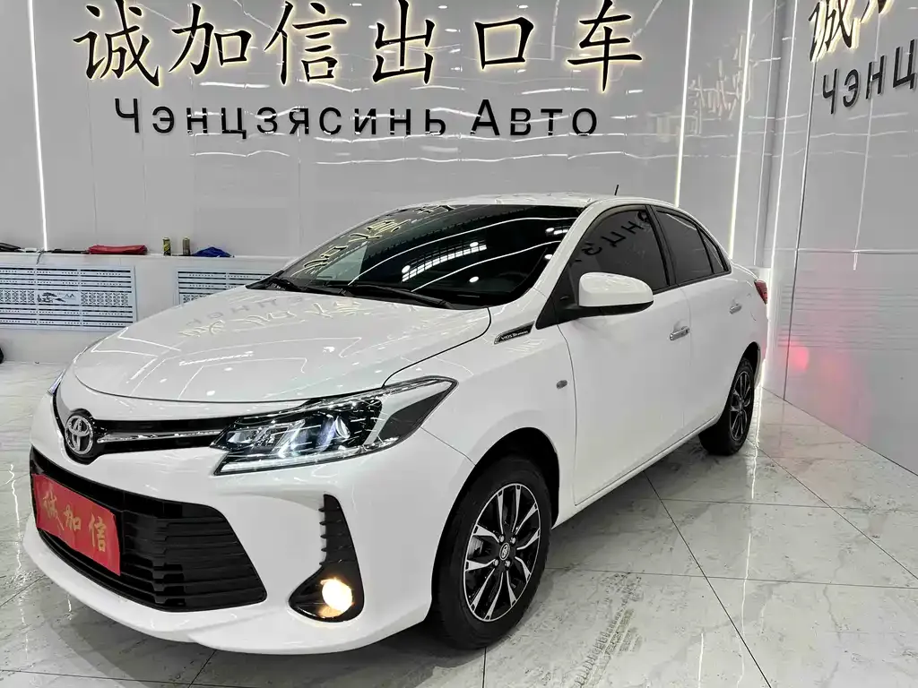 Toyota Vios — фото 1
