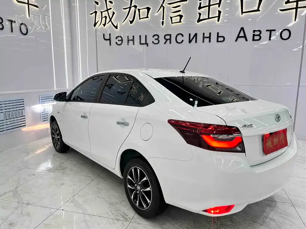 Toyota Vios — фото 3