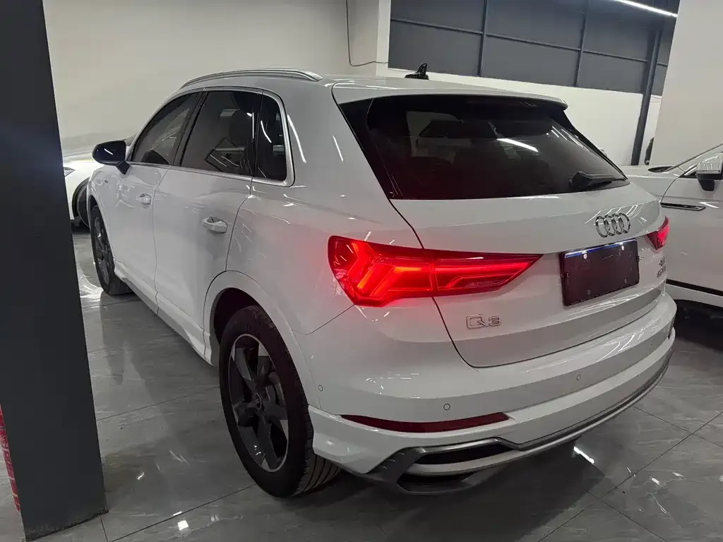 Audi Q3 — фото 6