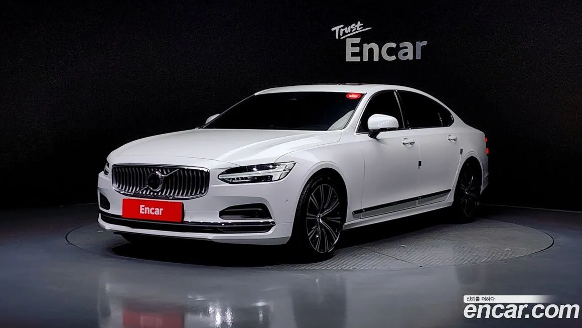 Volvo S90 — фото 1