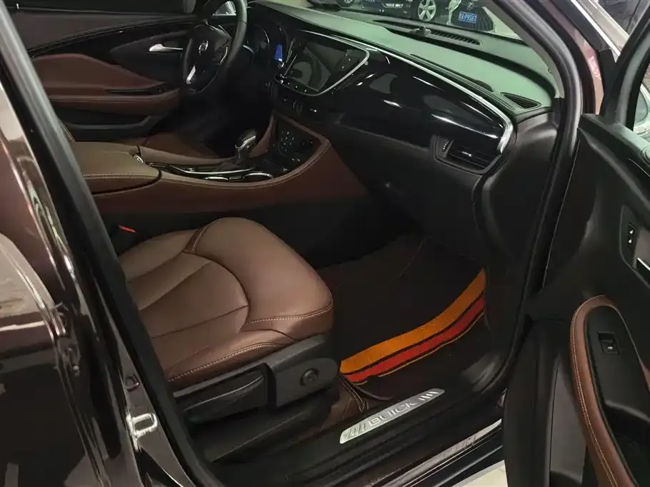 Buick Envision Plus — фото 4
