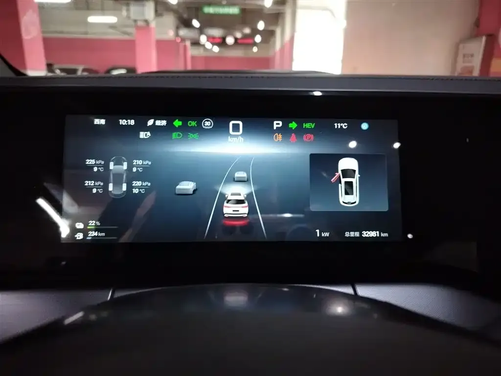 BYD L DM-i — фото 2