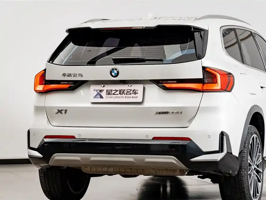 BMW X1 — фото 7
