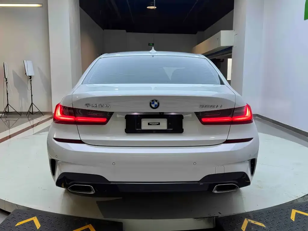 BMW 3 Series — фото 4
