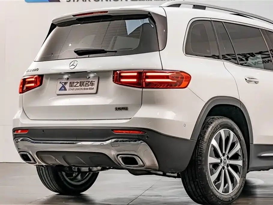 Mercedes-Benz GLB — фото 10