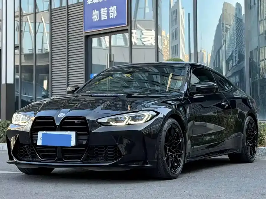 BMW M4 — фото 1