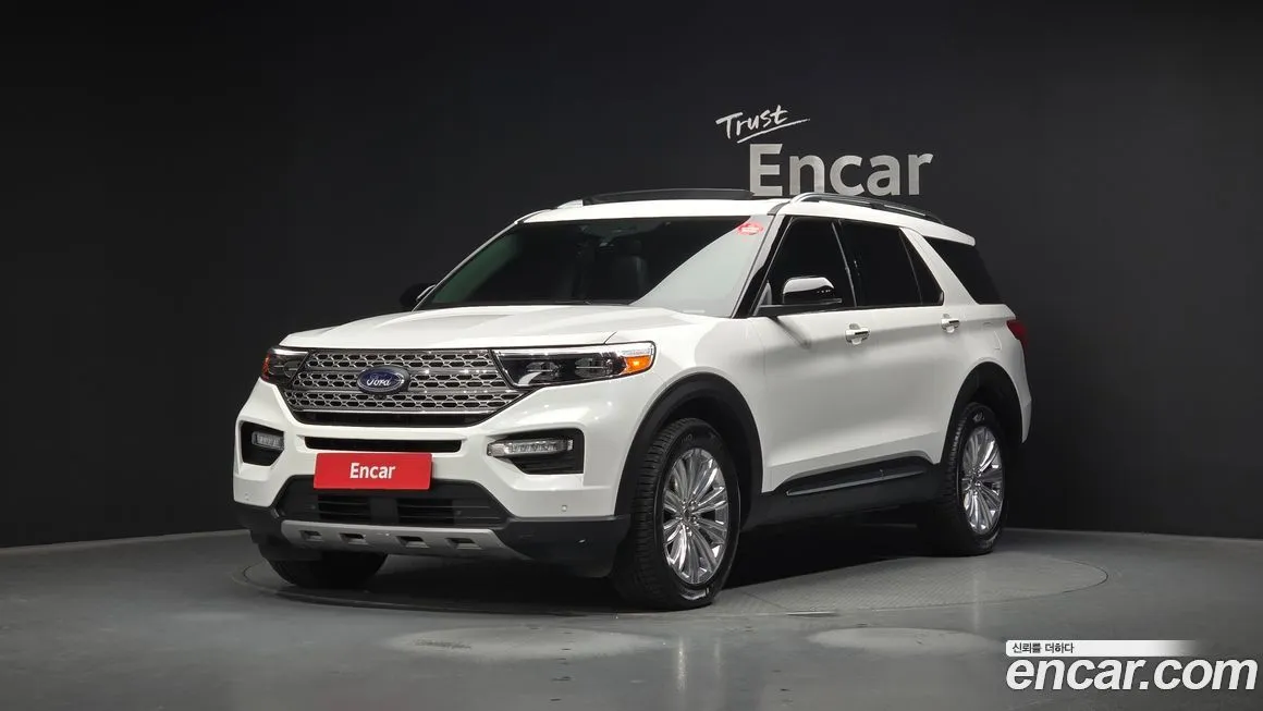 Ford Explorer — фото 1