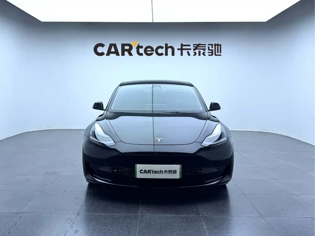 Tesla Model 3 — фото 4