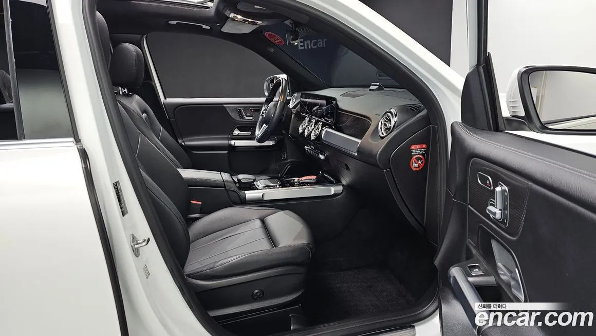 Mercedes-Benz GLB-Class — фото 10