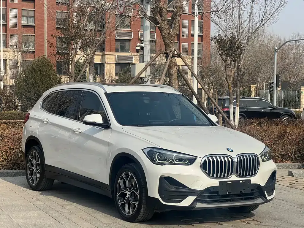 BMW X1 — фото 5