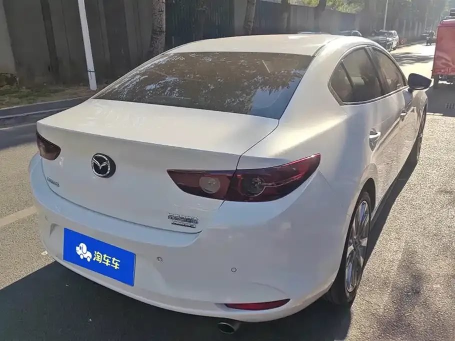 Mazda 3 Axela — фото 3