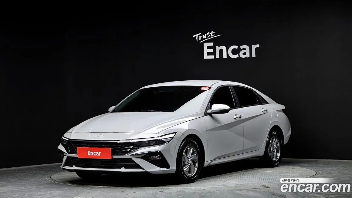 Hyundai AVANTE — фото 1