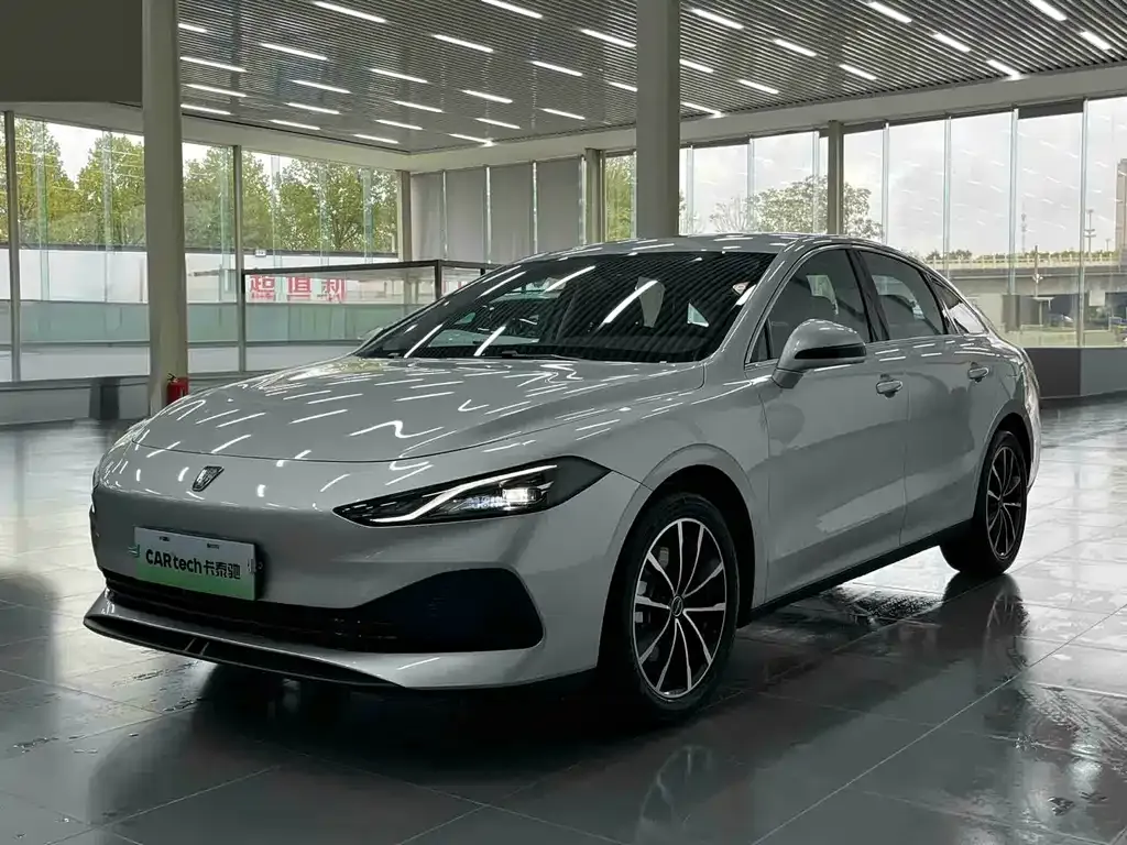 Roewe D7 — фото 1