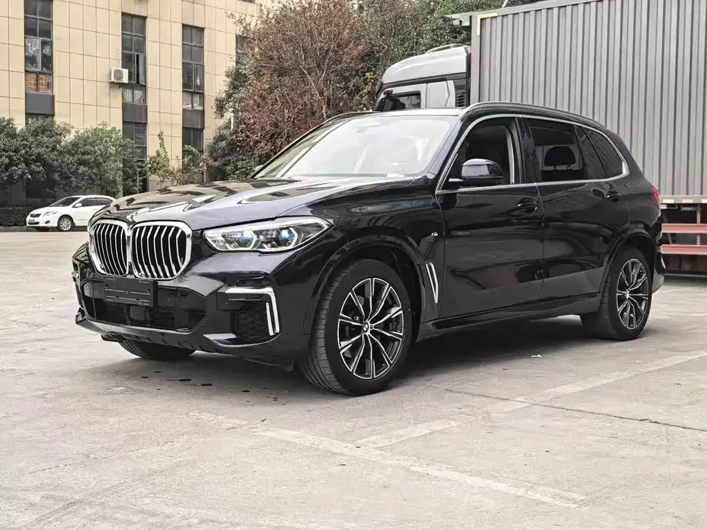 BMW X5 — фото 1