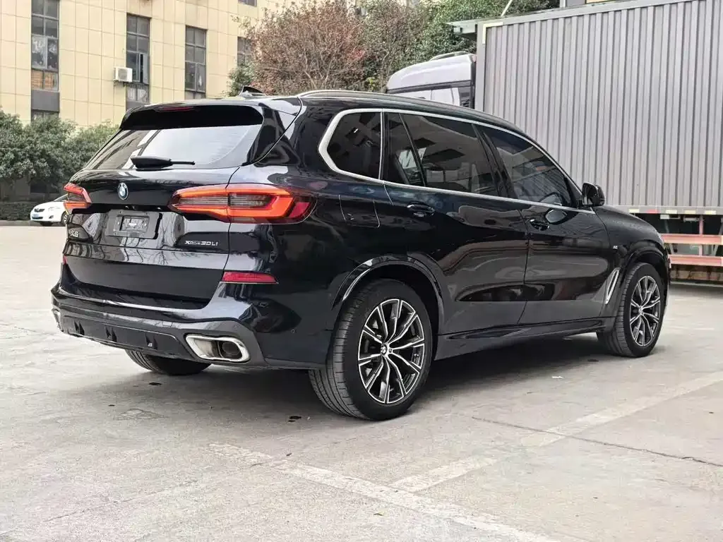 BMW X5 — фото 5