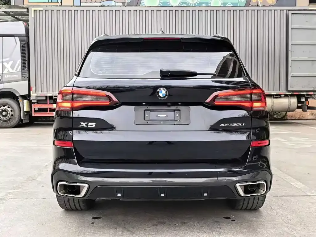 BMW X5 — фото 2