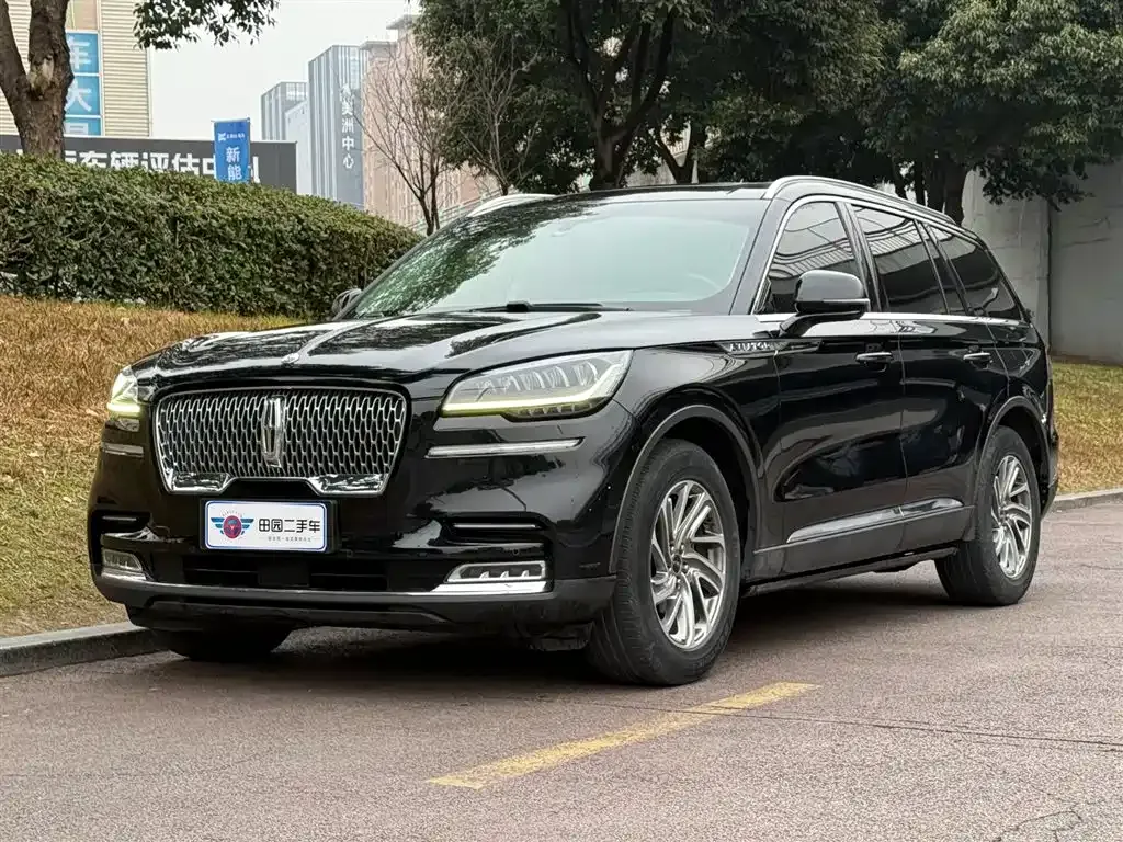 Lincoln Aviator — фото 1