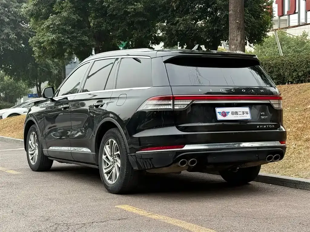 Lincoln Aviator — фото 10