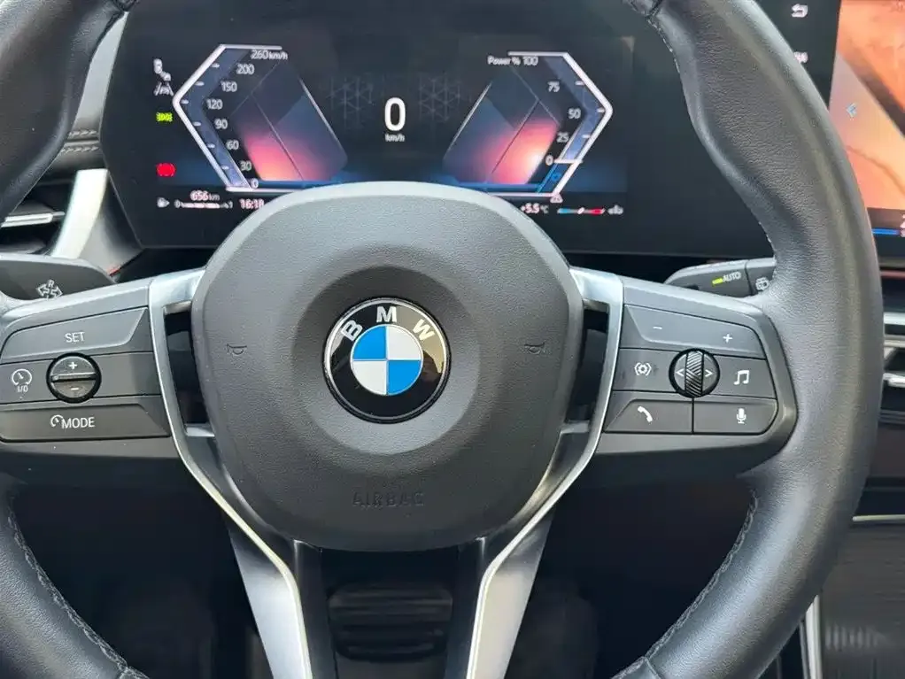 BMW X1 — фото 9