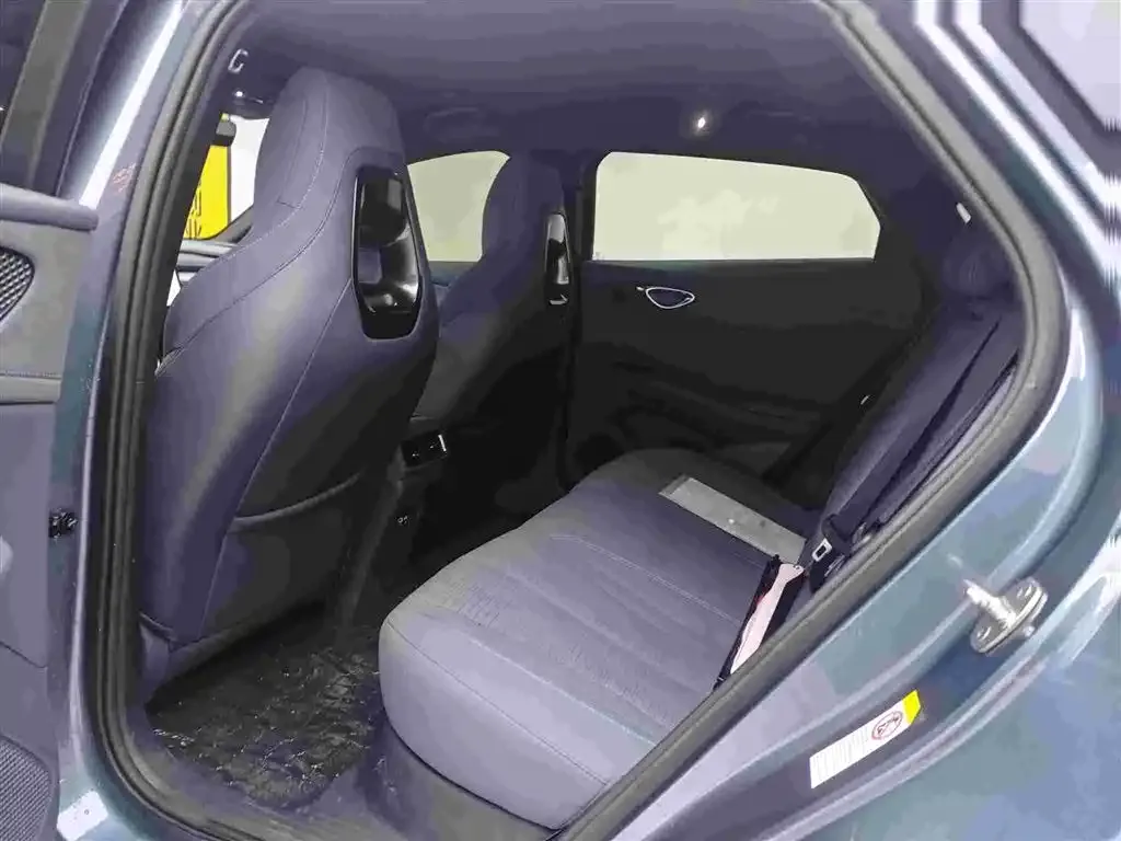 BYD Seal 06GT — фото 10