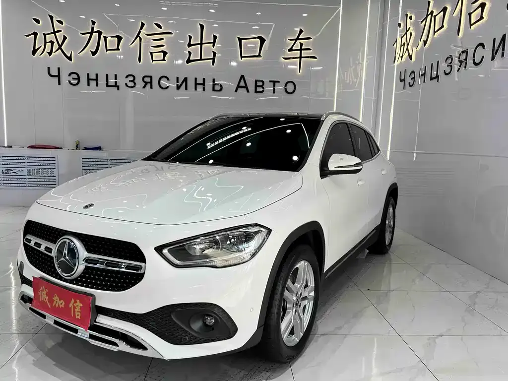 Mercedes-Benz GLA — фото 1