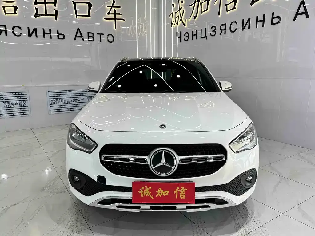 Mercedes-Benz GLA — фото 7