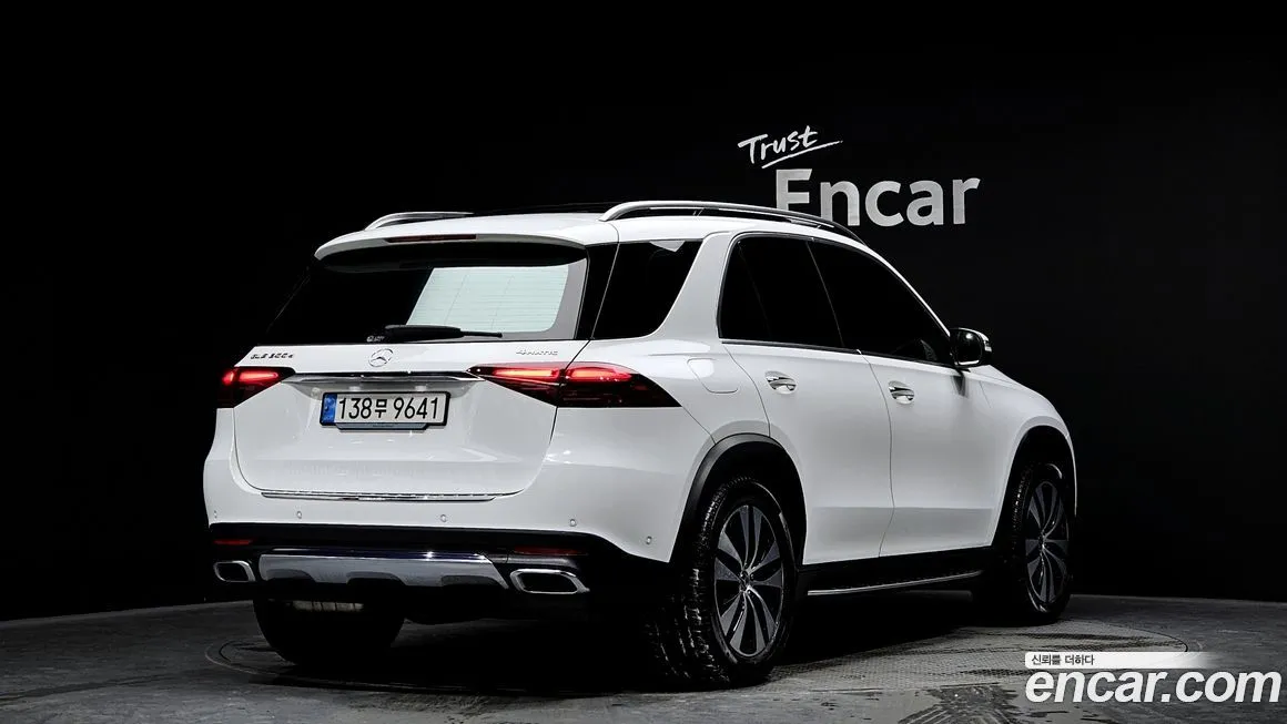 Mercedes-Benz GLE-Class — фото 10