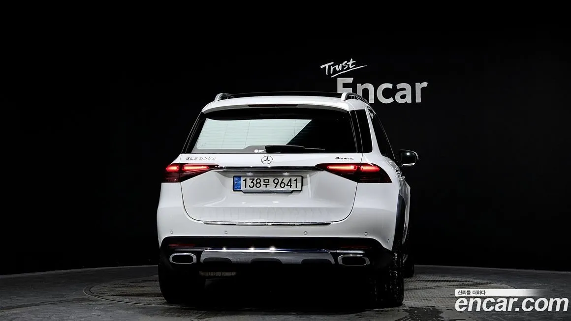 Mercedes-Benz GLE-Class — фото 5