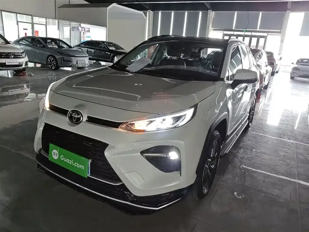 Toyota Wildlander — фото 1
