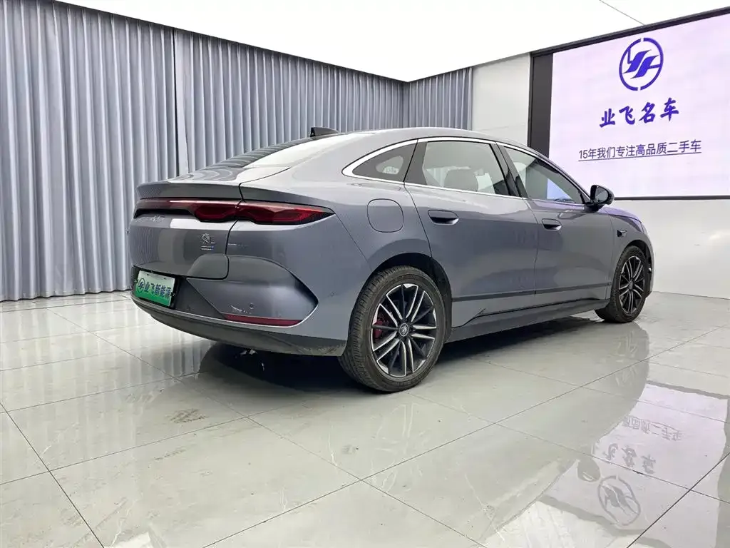 BYD Qin L — фото 9