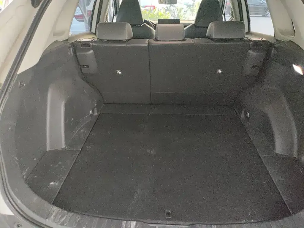 Toyota RAV4 — фото 3