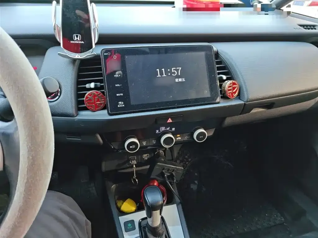 Honda Fit — фото 6
