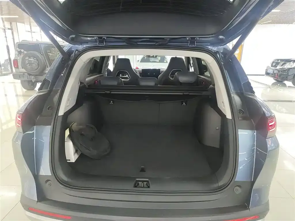 BYD Hiace 07 DM-i — фото 7